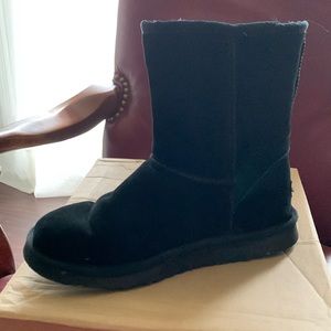 UGG classic short black boot. Size 9